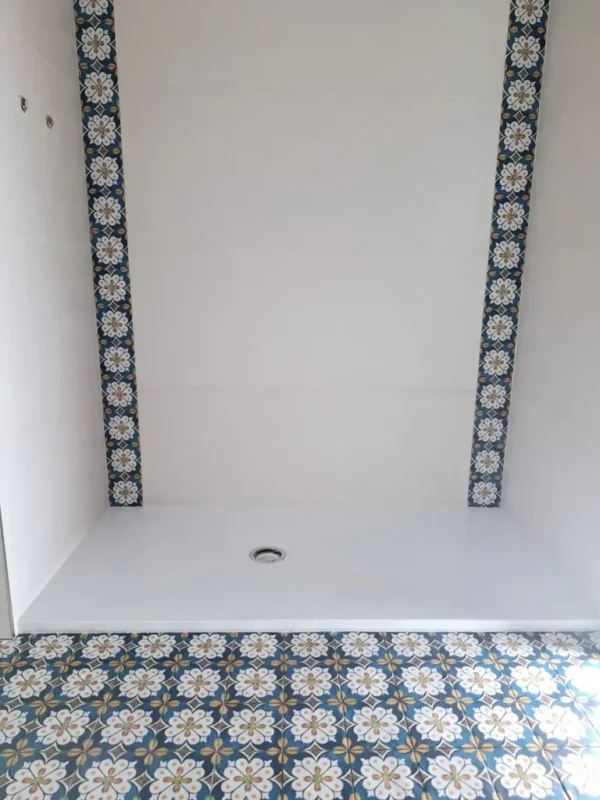 carrelage aspect carreau de ciment Marlow Elvissa 115x115 cm salle de bain